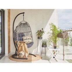 Beliani Hangstoel SESIA - Grijs Polyester, Pe Rotan 8 Beliani Hangstoel SESIA - Grijs Polyester, Pe Rotan -Tuinmeubel Winkel d4ab082dc1fe4b84819f1349bc85b944